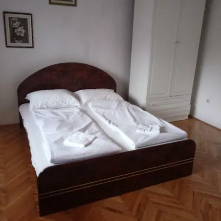 Apartman Pyramid E&e