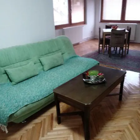 Apartman Pyramid E&e *