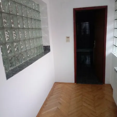 Apartman Pyramid E&e *